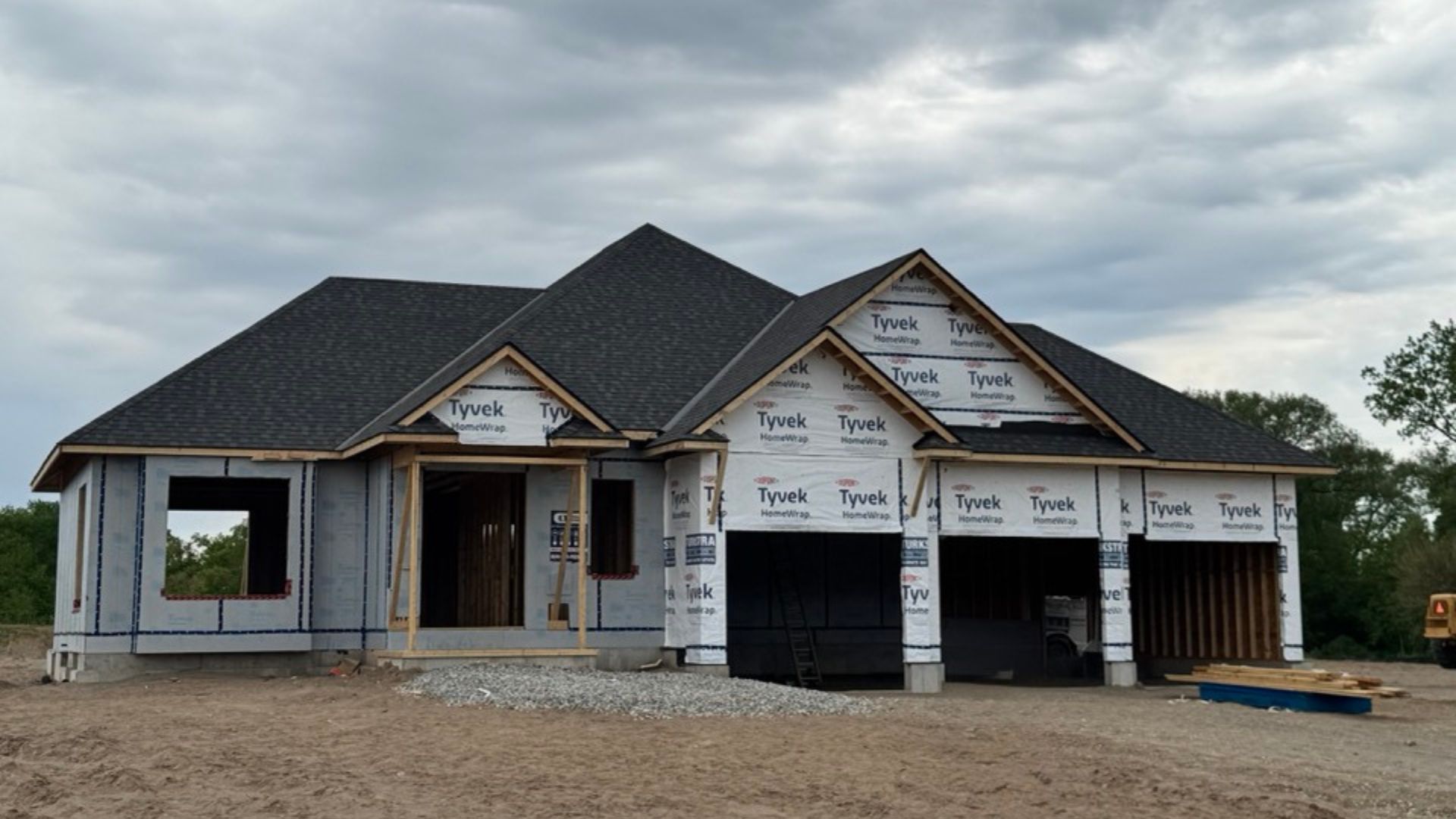 Aucoin-brantford-new-construction-roofing-4